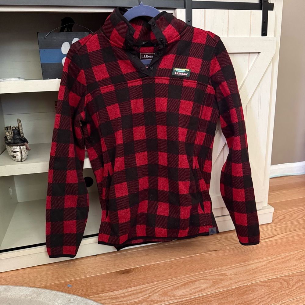 L.L. Bean Red and Black Plaid Pullover Sweater Fleeve